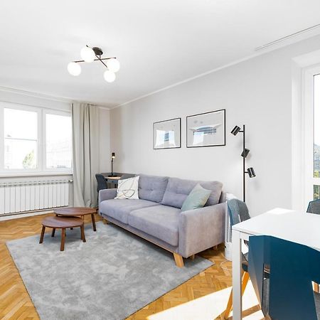 Pl. Dabrowskiego 12 By Homeprime Warszawa Exteriör bild