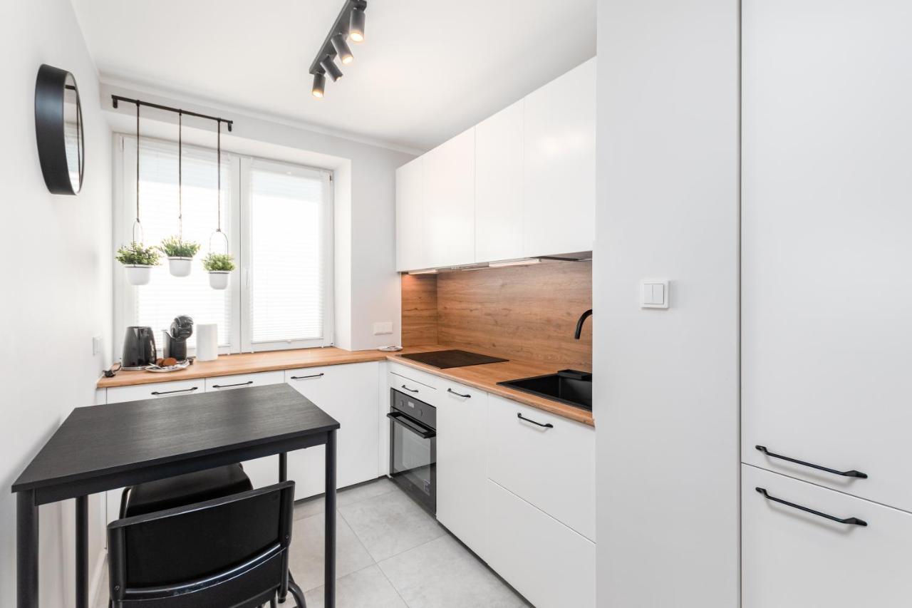 Pl. Dabrowskiego 12 By Homeprime Warszawa Exteriör bild